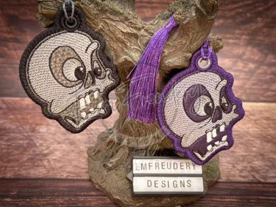 4X4 Bookmark - Scared Skull