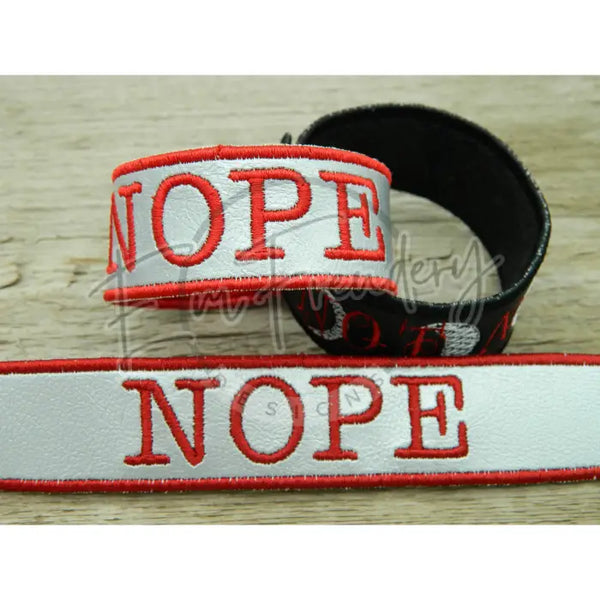 Bracelet - Nope