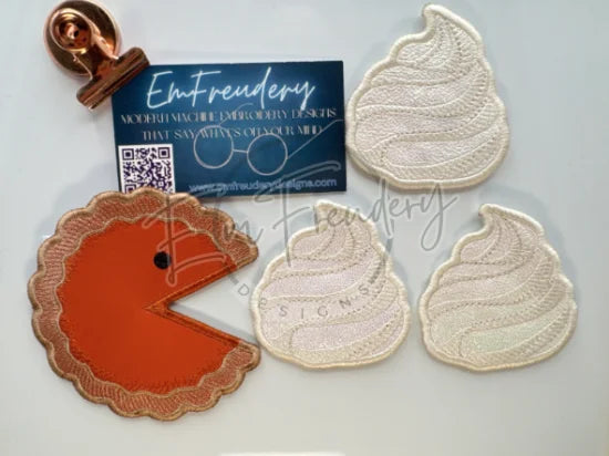 Fridge Magnet - Pumpkin Pac-Pie